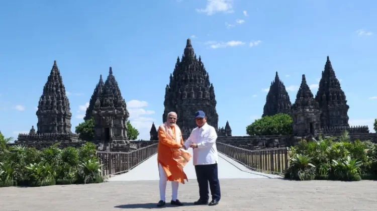 Umat Hindu Sambut PM Narendra Modi dan Presiden Prabowo di Prambanan
