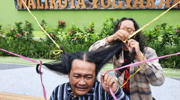 Penyebab Munculnya Uban di Usia Muda
