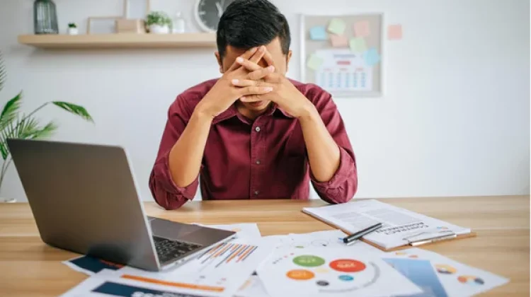 Berpikir Positif Saja Belum Tentu Pulihkan Luka Emosional Seseorang