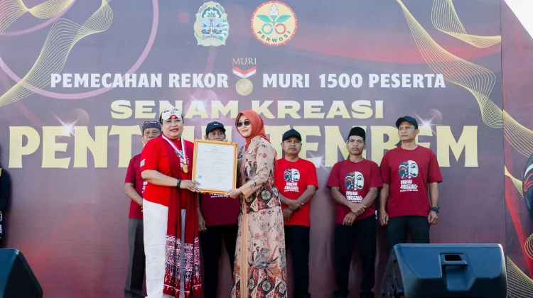 Pecahkan Rekor Dunia MURI, Pemkab Gunungkidul Raih Hak Cipta Topeng Penthul Tembem