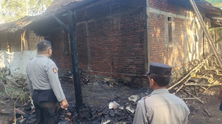Ditinggal Pergi, Dapur Milik Warga Sentolo Ludes Dilahap Api