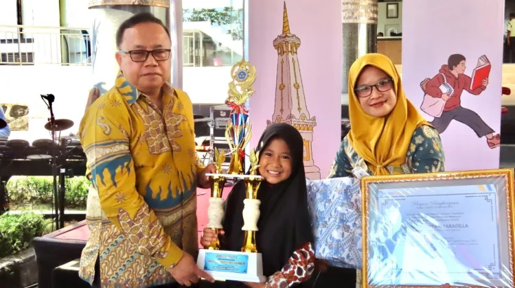 Balai Bahasa DIY Serahkan Hadiah Lomba Cerdas Mengulas Buku Tingkat DIY 2026
