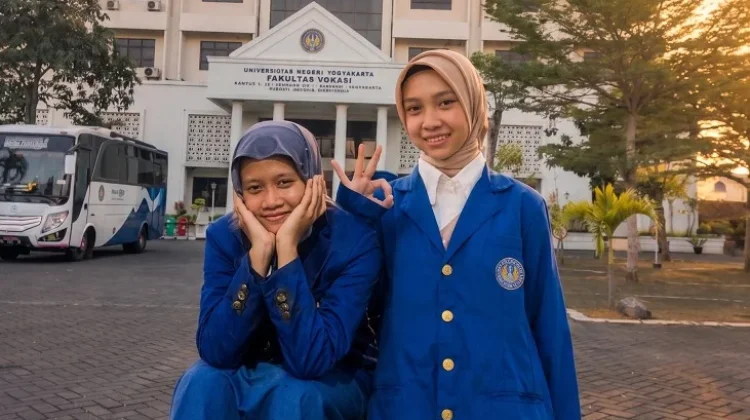 Semangat Lestarikan Budaya, Mahasiswa UNY Raih Beasiswa Dana Keistimewaan DIY