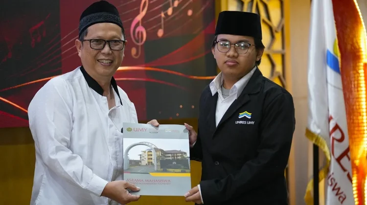 Residen Unires UMY Angkatan 18 Lulus 90 Persen