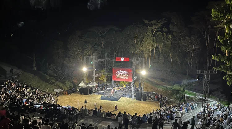 Lampaui Target, Geopark Night Specta Sedot Lebih dari Delapan Ribu Pengunjung