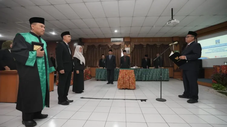 Tingkatkan Pelayanan Publik, Pemkab Sleman Lantik Pejabat Administrator Dukcpil