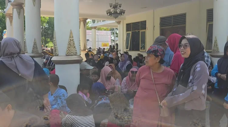 Saparan Bekakak Ambarketawang Pikat Antusiasme Masyarakat