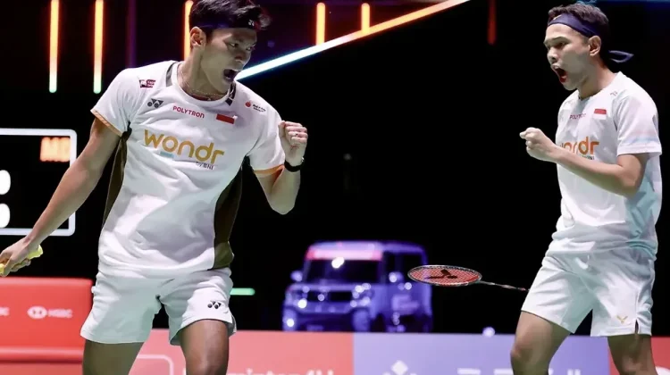 Tekuk Wakil Tuan Rumah lewat Rubber Game, Fajar/Fikri Genggam Tiket Final Japan Open