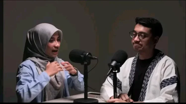 Podcast Suara Berkelas Ajak Perempuan Bangun Kepercayaan Diri