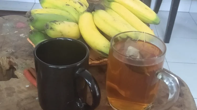 Manfaat Minum Hangat saat Musim Kemarau