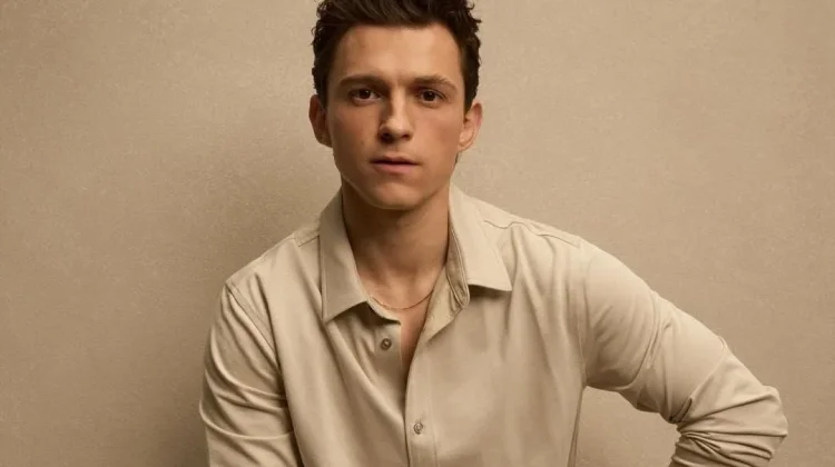Tom Holland Latihan Menari Demi Film Biopik Terbaru Fred Astaire