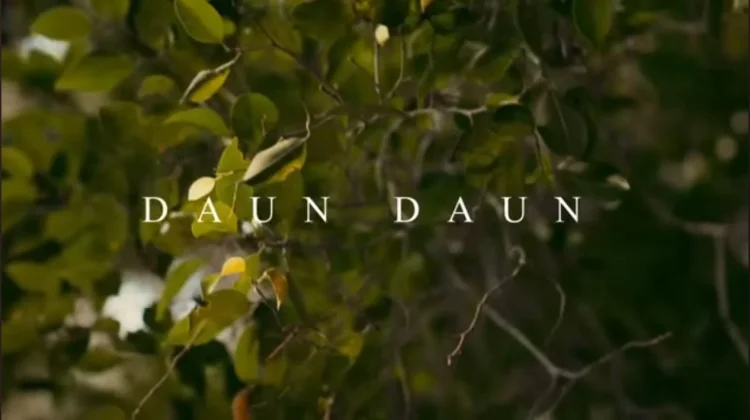 Lirik dan Makna Lagu Ghea Indrawari "Daun-daun"