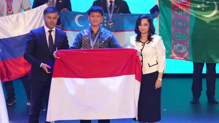 Empat Siswa Indonesia Raih Medali Olimpiade Kimia di Uzbekistan