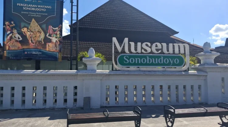 Museum sonobudoyo dikenal menjadi destinasi utama para wisatawan