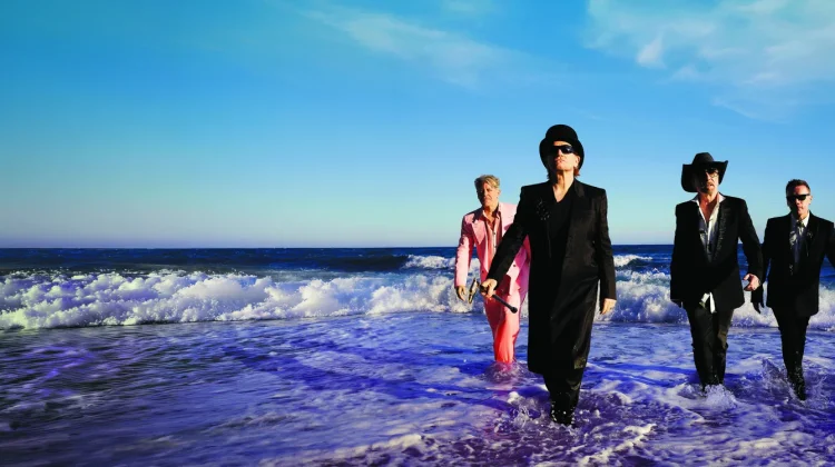 Kembali setelah Sembilan Tahun, U2 Rilis Single Baru 'Street of Dreams'