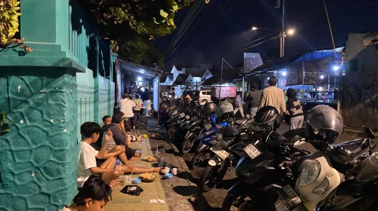 Kisah Perjuangan Yanto: dari Seorang Cleaning Service Jadi Pengusaha Ayam Bakar