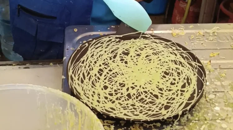 Roti Jala Pasar Kranggan Ramai Diserbu Wisatawan Luar Kota