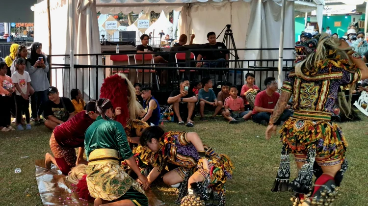 Ritual sebelum Pentas Jadi Identitas Jathilan Putro Barong Budoyo