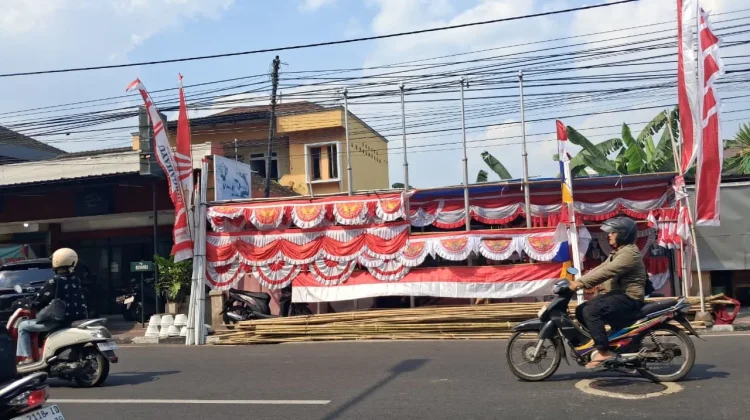 Pasartiban Bendera di Sepanjang Jalan Yogyakarta Mulai Menjamur