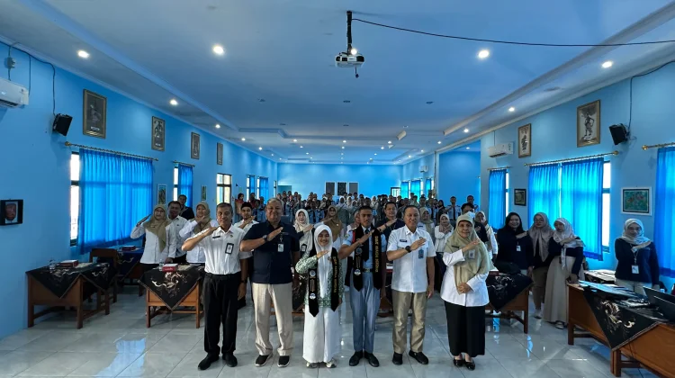 Angkasa Pura YIA Gelar Program Sekolah Bersinar di SMKN 1 Temon