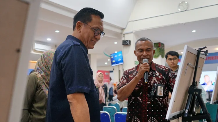 Tutup Pengabdian dengan Pameran, 28 Tahun Mikael Mitang Abadikan Wajah Yogyakarta