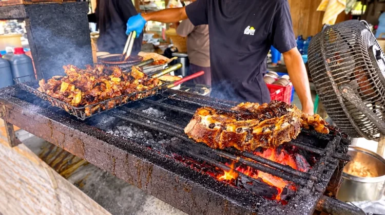 Sop Balung Gajah Pak Bayu Manjakan Pecinta Kuliner Daging Sapi