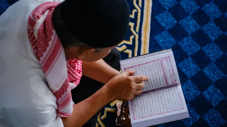 Ustadz Nur Ahmad: Mengamalkan Alquran Jadi Kunci Ketenangan Hidup
