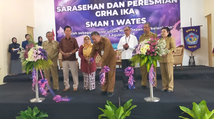 Peringati HUT ke-64, SMA Negeri 1 Wates Resmikan Grha IKA