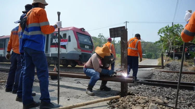 Tingkatkan Keamanan Perjalanan Kereta, Pelintasan Liar di Sentolo–Rewulu Ditutup