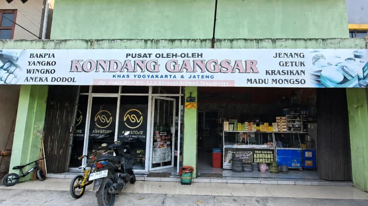 Kondang Gangsar Bertahan Jadi Destinasi Oleh-oleh Favorit di Yogyakarta