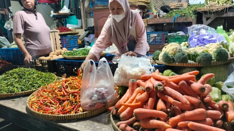 Dampak Kemarau dan MBG, Harga Sayuran di Pasar Giwangan Melonjak