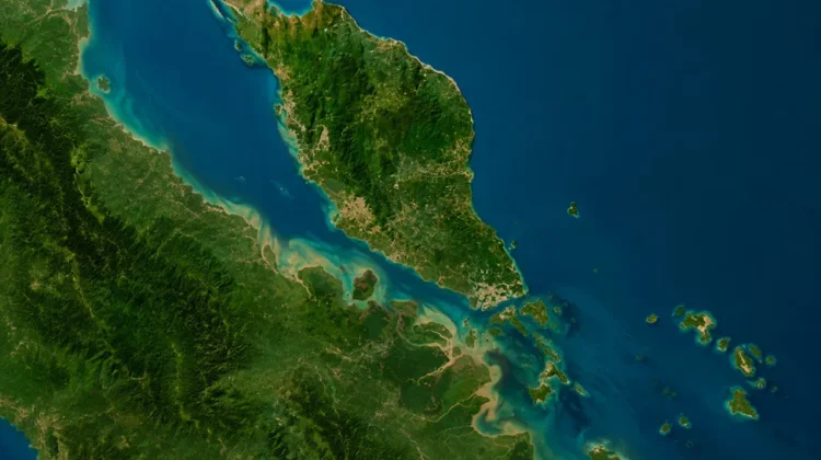 Mengapa Selat Malaka Jadi Nadi Perdagangan Dunia?