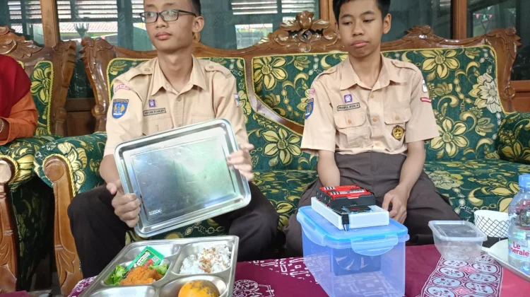 Resah Banyak Kasus Keracunan, Siswa SMPN 1 Turi Ciptakan Detektor MBG