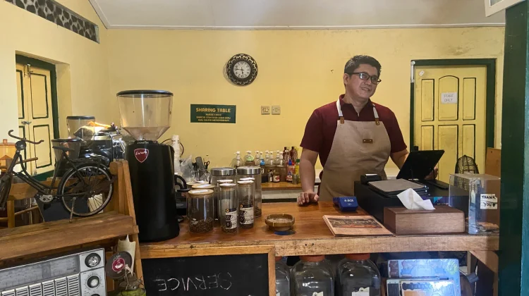 Eksis 14 Tahun, de Ngokow Jogja Sajikan Kopi dan Puluhan Teh Artisan
