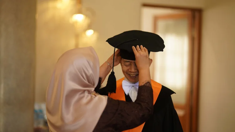 Dikukuhkan Guru Besar UGM, Sony Warsono Dorong Akuntansi Berbasis STEM