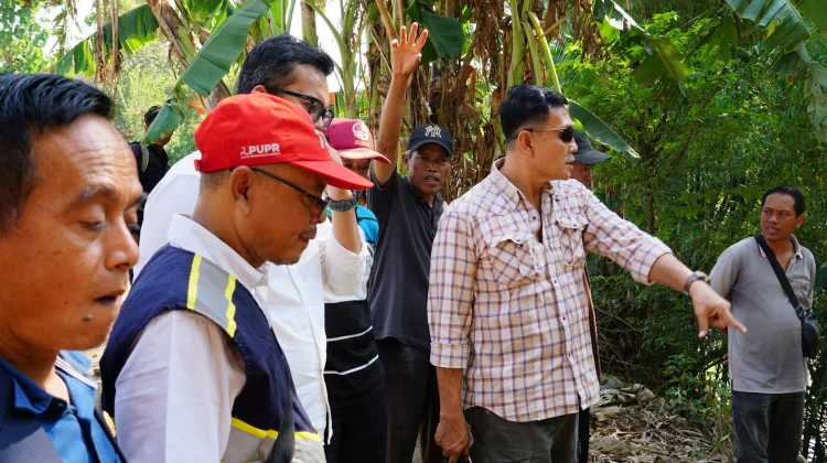 Komisi C DPRD DIY Tinjau Talud Sungai Opak yang Rusak di Piyungan