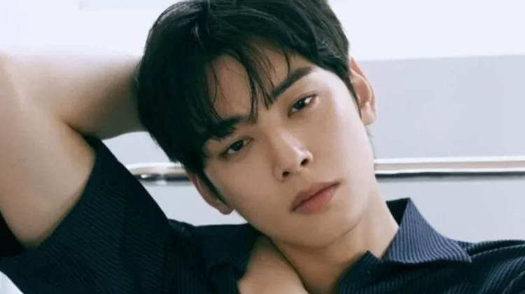 Cha Eun Woo Akan Bintangi Drama yang Berlatar Semesta Bon Appétit Your Majesty