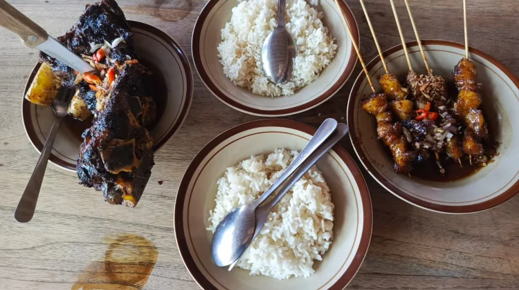 Iga Bajog, Kuliner Daging Sapi 24 Jam, Melejit lewat Media Sosial