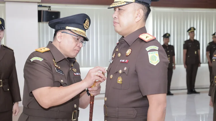 Lantik 9 Pejabat Baru, Kajati DIY Ingatkan Jabatan Amanah yang Harus Dijaga
