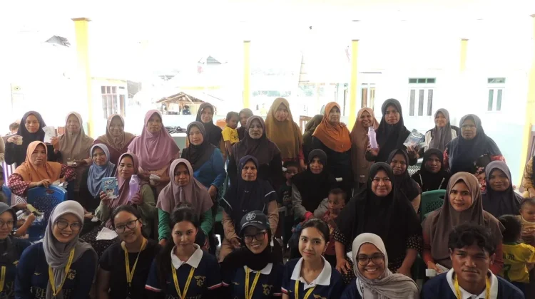Cegah Stunting, KKN UGM Gelar Edukasi ASI dan MPASI Berbasis Pangan Lokal di Wailulu