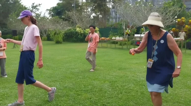 Kala Bule Berbagai Negara Ikut Lomba "Pitulasan" di Yogyakarta