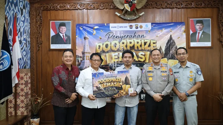 Dua Belas Wajib Pajak DIY dapatkan Hadiah Emas