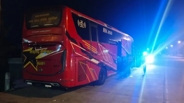 Tertabrak Bus, Seorang Pejalan Kaki Meninggal Dunia di Giripeni