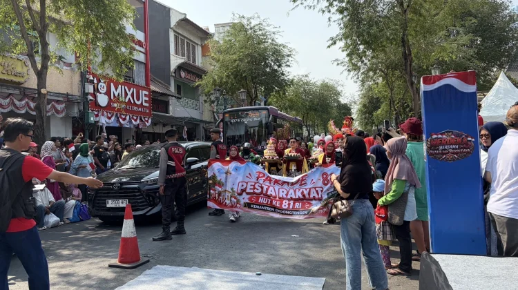 Judul SEO Meriahnya Parade UMKM Pesta Rakyat HUT ke-81 RI di Malioboro