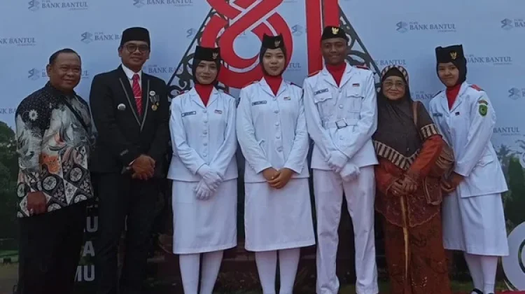 Anggota Paskibra MA Madania Bantul Sukses Menjalankan Tugasnya