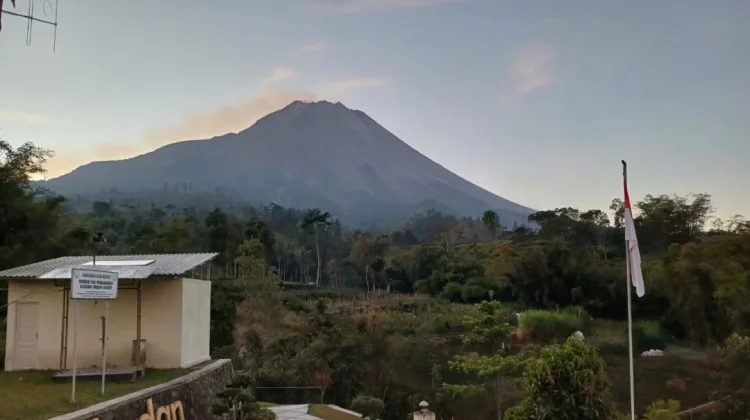 Cerah Berawan di DIY Hari Rabu Ini, Potensi Hujan Ringan di Puncak Gunung Merapi