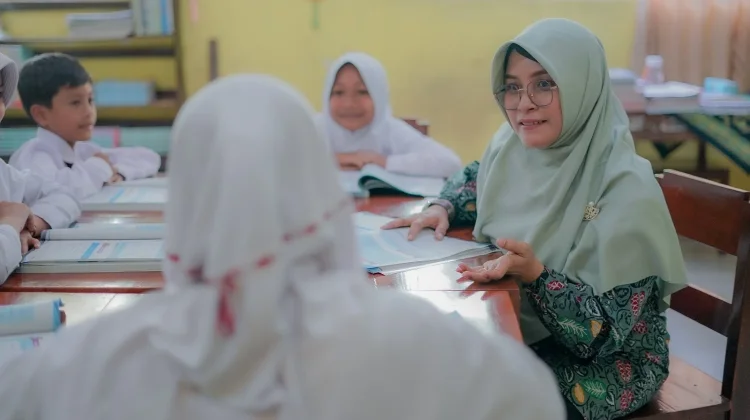 Bahasa Inggris Jadi Pelajaran Wajib di Sekolah Dasar, Guru Wajib Lakukan hal ini