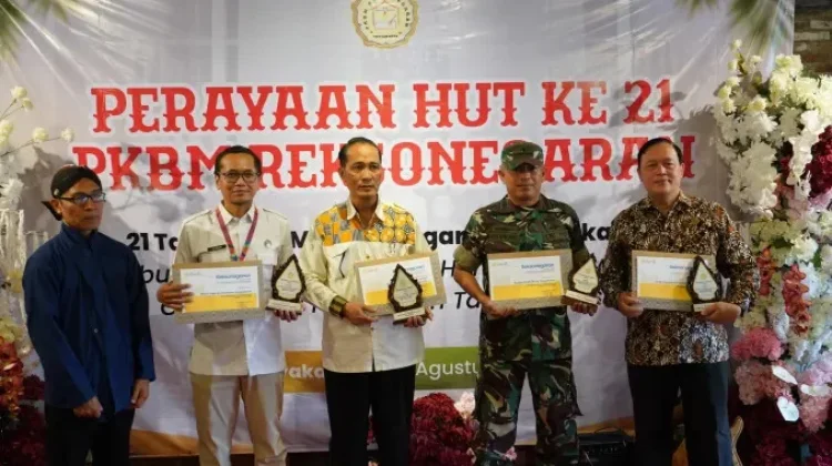 Sekretariat DPRD DIY Raih Penghargaan dari PKBM Reksonegaran Yogyakarta