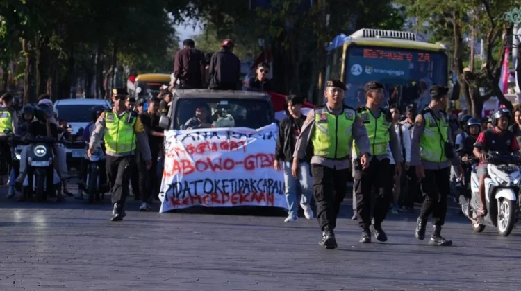 Penyampaian Aspirasi BEM DIY Berjalan Damai, Polda DIY Beri Aspirasi