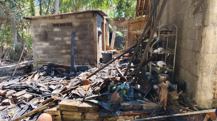 Dapur Rumah Milik Lansia di Bendungan Wates Terbakar